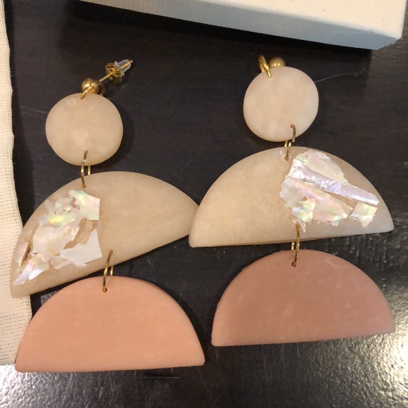Super cute custom tier earrings - Picture 2 of 5
